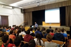 Conferencia un paseo por la Relatividad